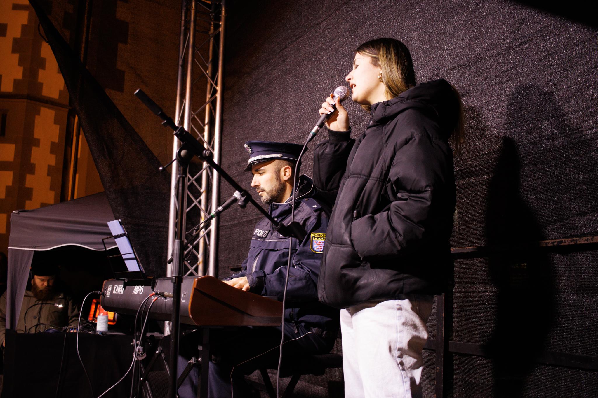 Nach Brandanschlag auf Synagoge: Solidaritätskundgebung mit jüdischer Gemeinde